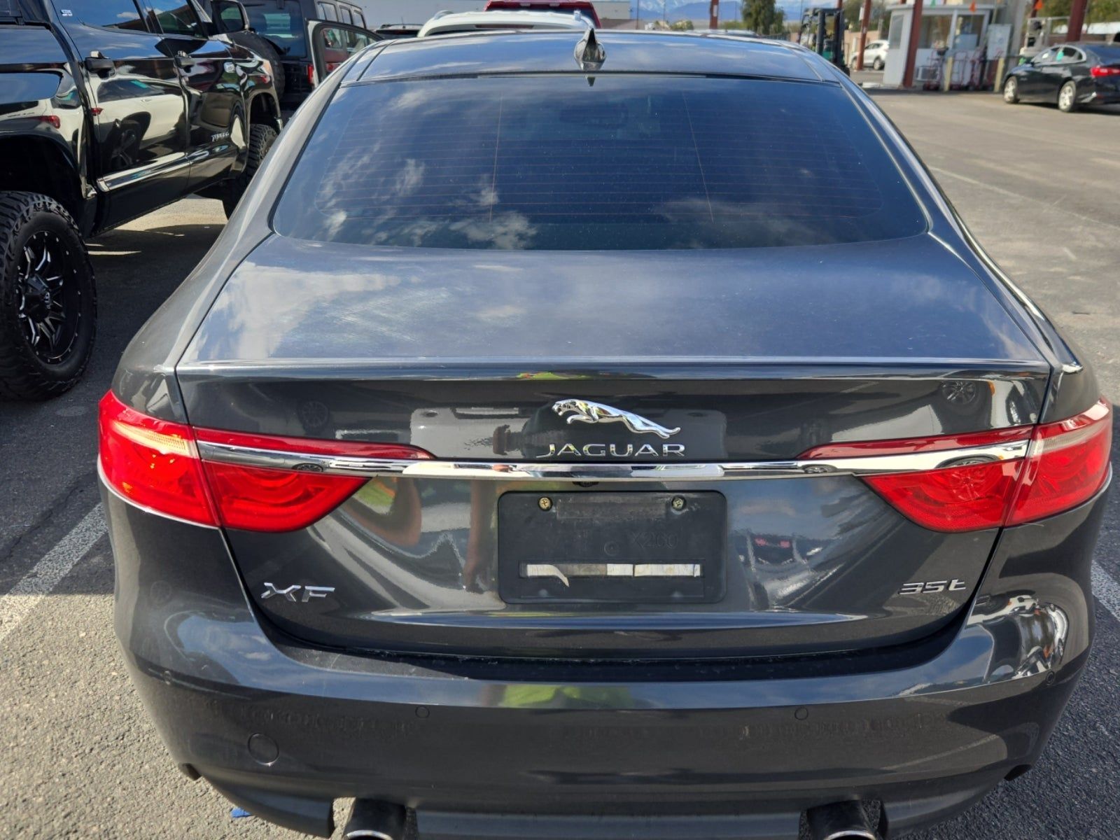 2017 Jaguar XF 35t Premium RWD