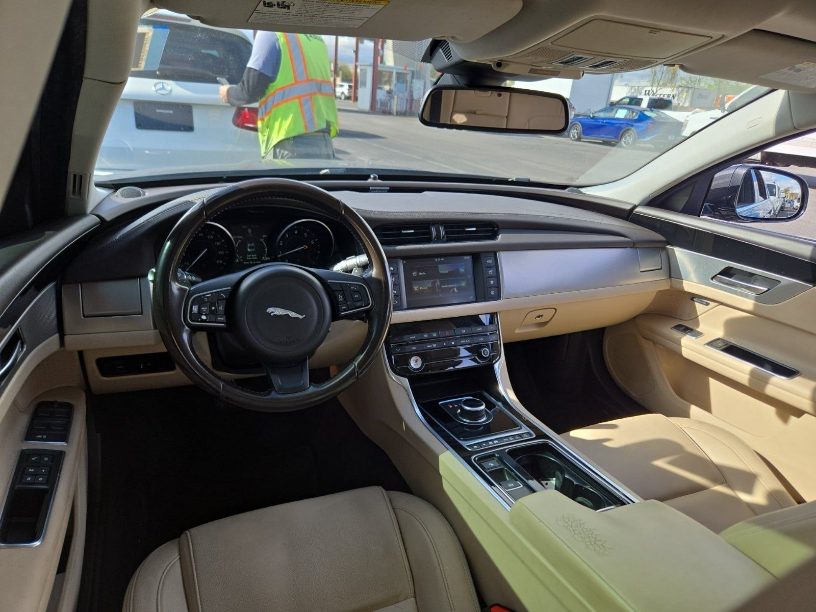 2017 Jaguar XF 35t Premium RWD