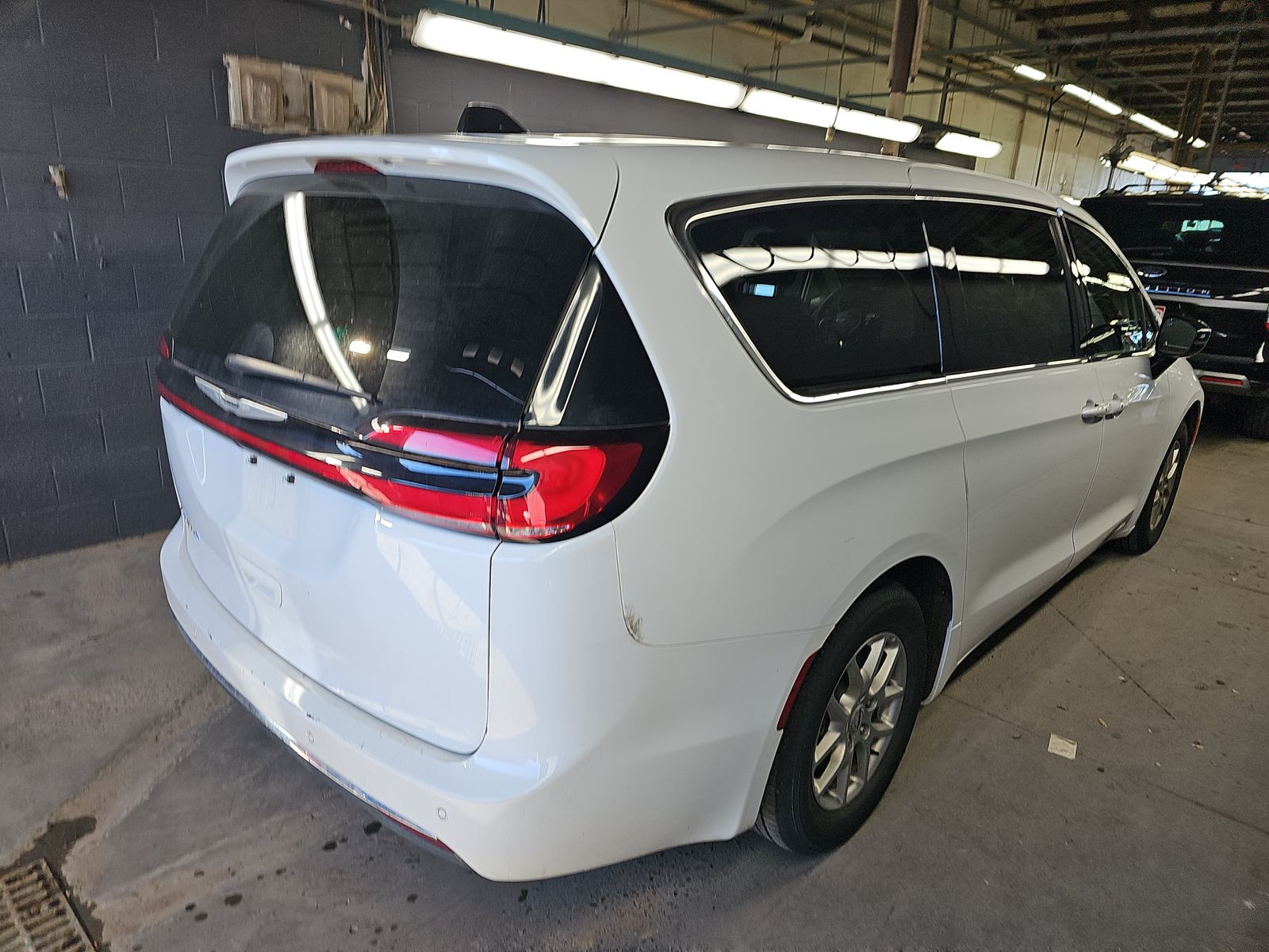 2024 Chrysler Pacifica Touring L FWD