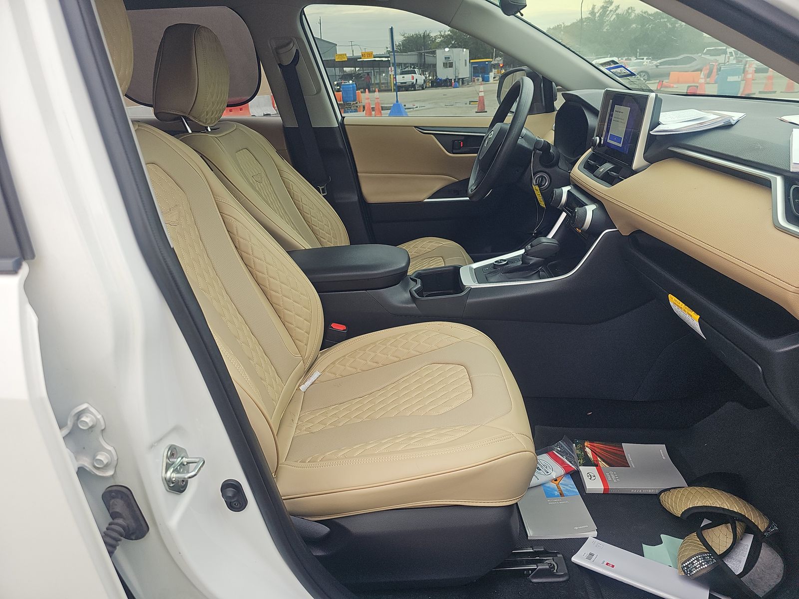 2024 Toyota RAV4 Hybrid LE AWD