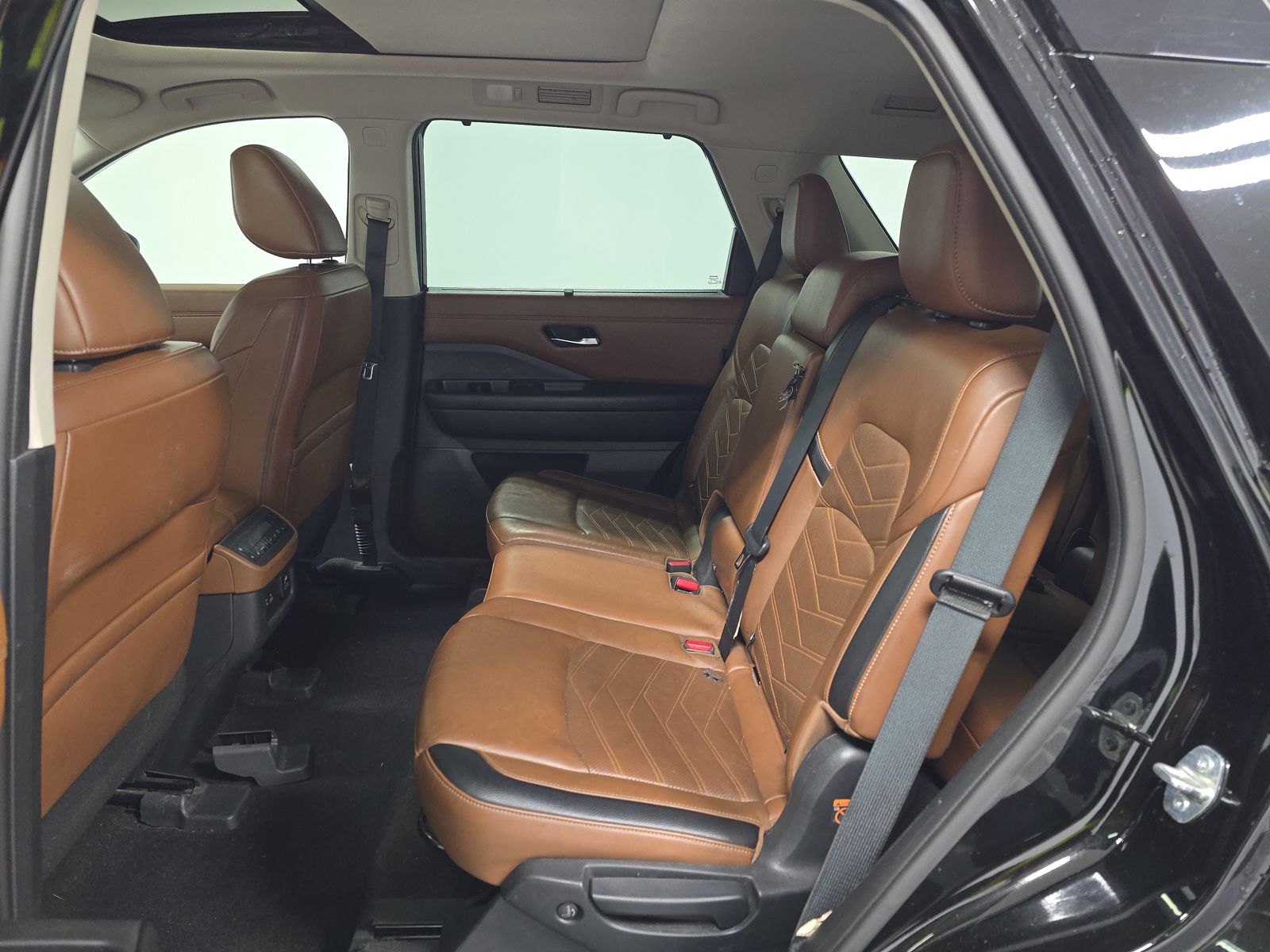 2023 Nissan Pathfinder Platinum AWD