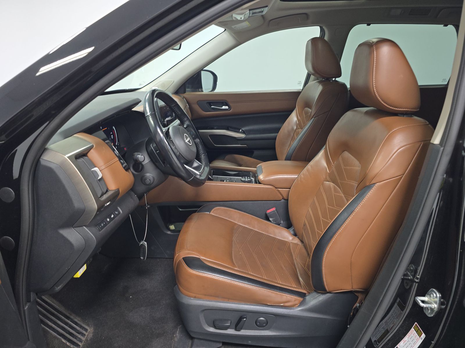 2023 Nissan Pathfinder Platinum AWD