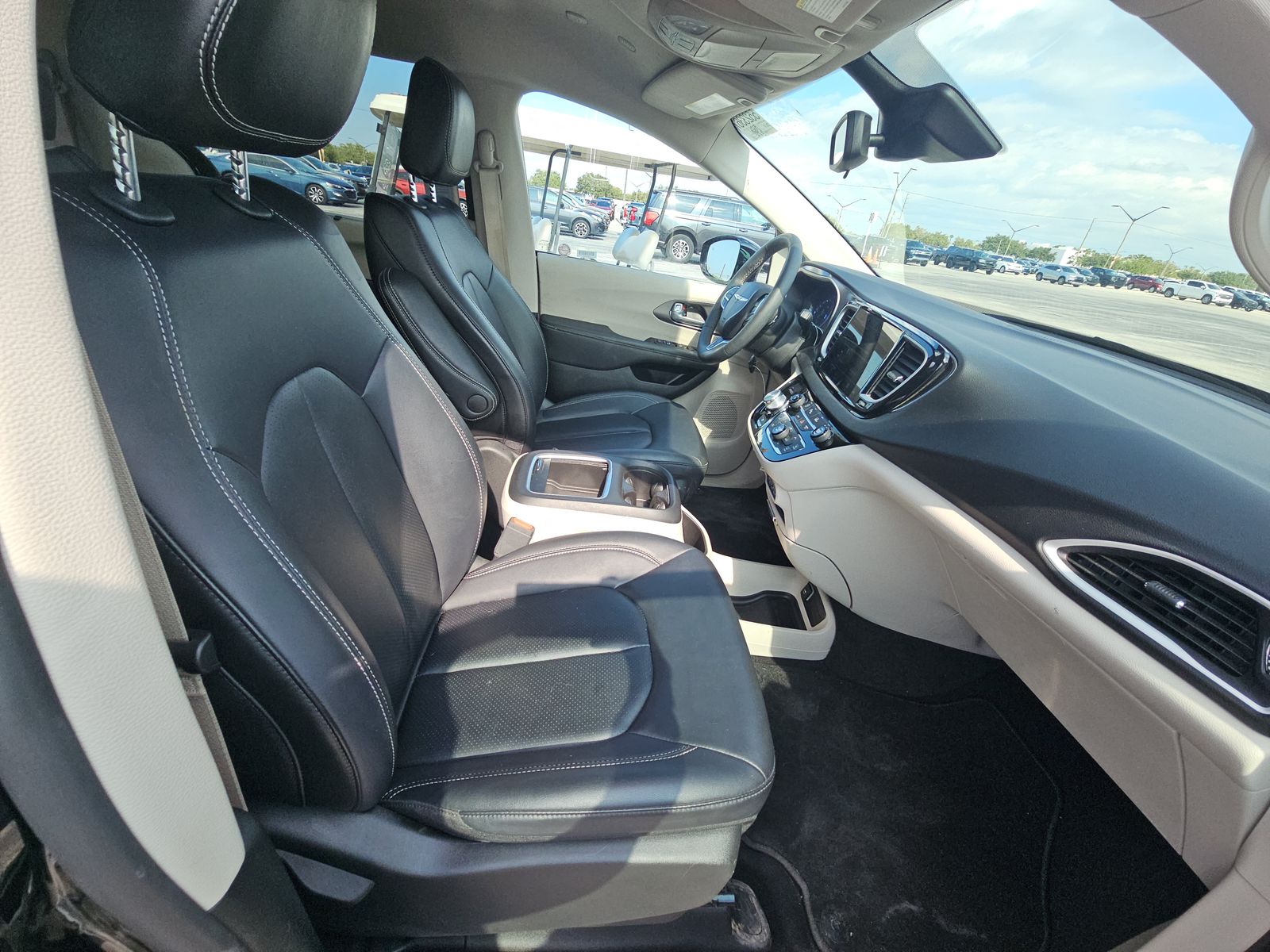 2024 Chrysler Pacifica Touring L FWD