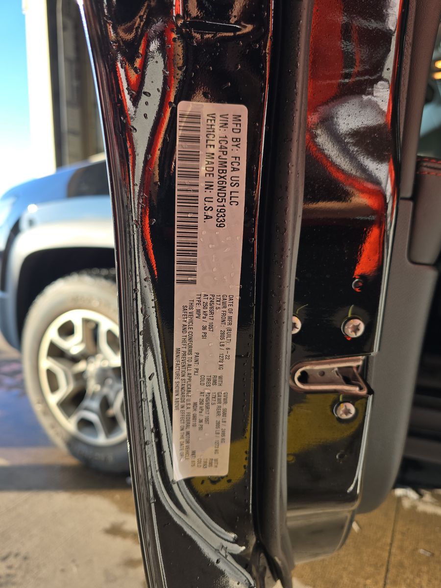 2022 Jeep Cherokee Trailhawk AWD