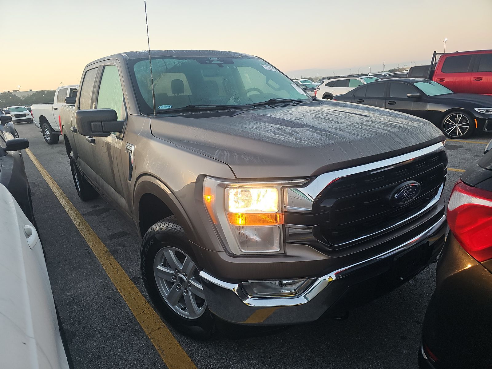 2022 Ford F-150 XLT AWD