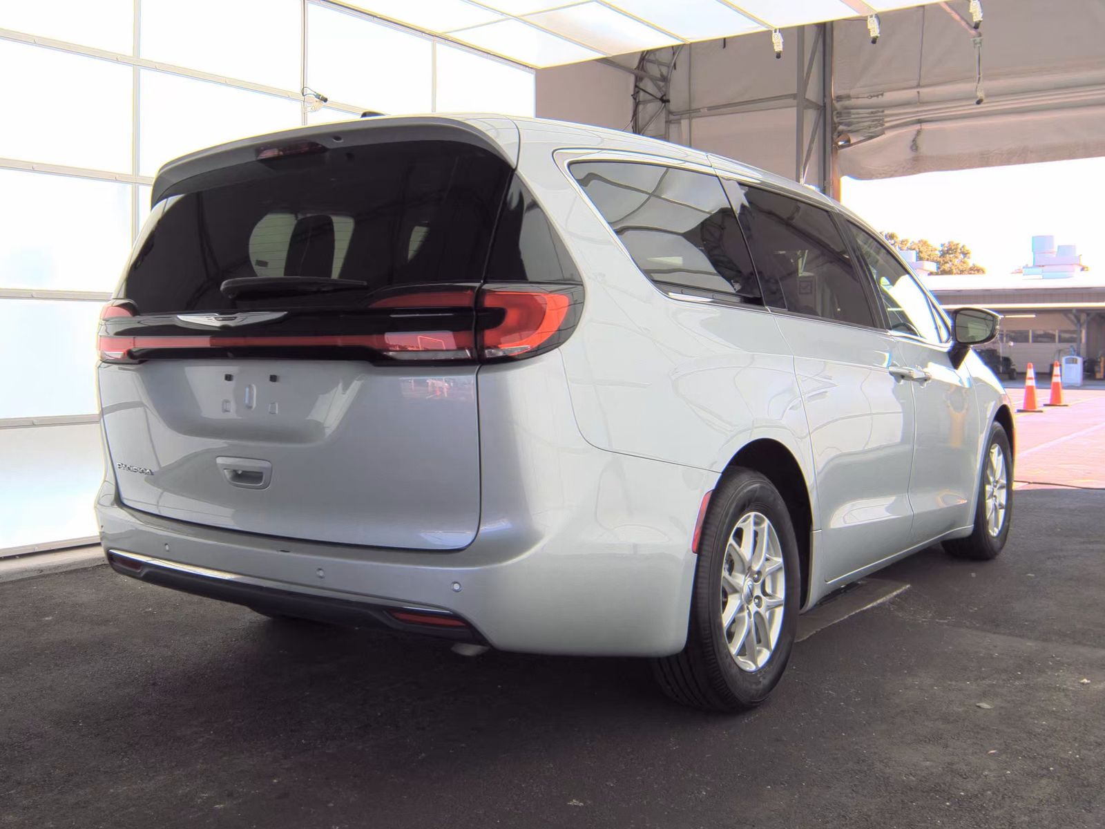 2024 Chrysler Pacifica Touring L FWD