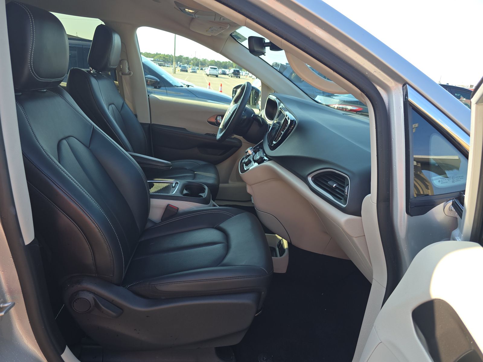 2024 Chrysler Pacifica Touring L FWD