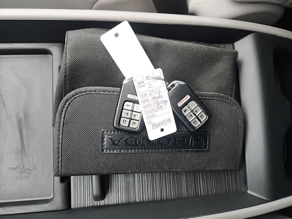 2023 Honda Odyssey Touring FWD