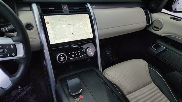 2024 Land Rover Discovery Dynamic SE AWD