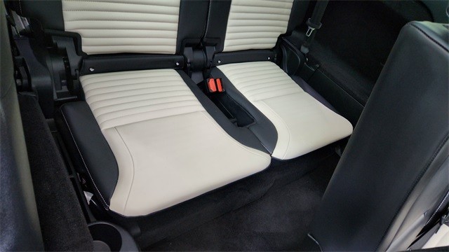 2024 Land Rover Discovery Dynamic SE AWD