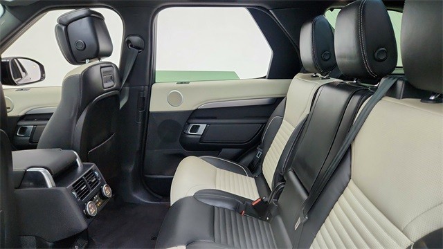 2024 Land Rover Discovery Dynamic SE AWD