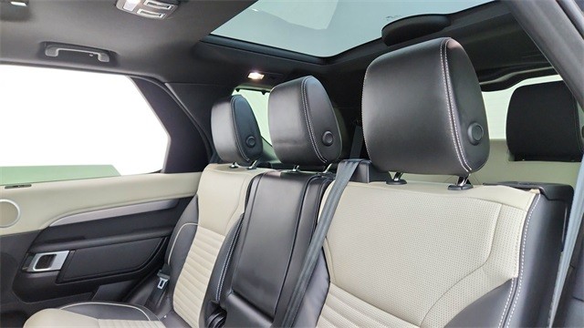 2024 Land Rover Discovery Dynamic SE AWD