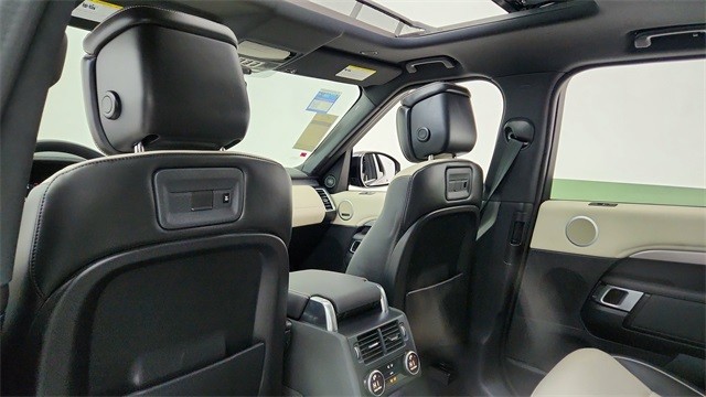 2024 Land Rover Discovery Dynamic SE AWD