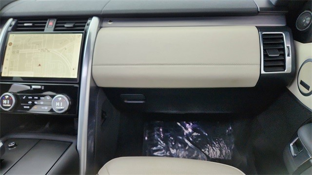 2024 Land Rover Discovery Dynamic SE AWD