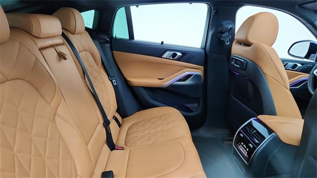 2023 BMW X6 xDrive40i AWD