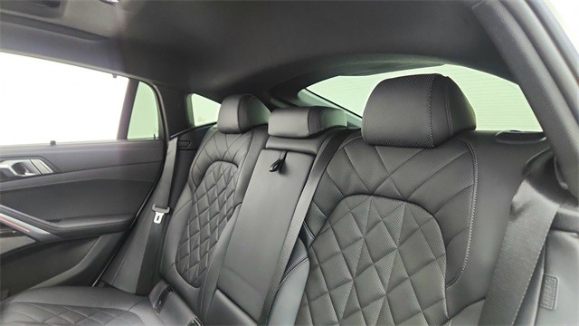 2023 BMW X6 xDrive40i AWD
