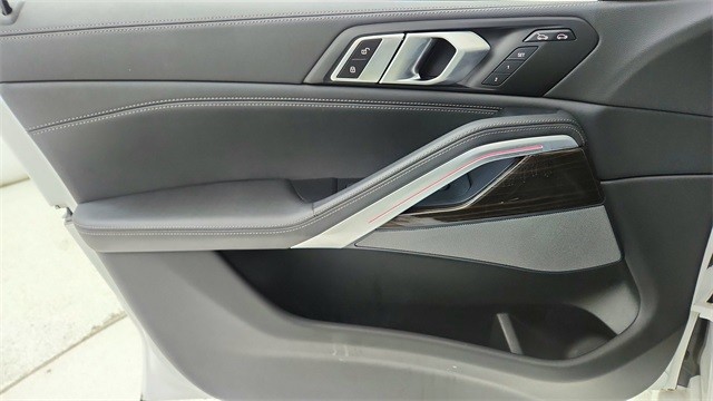 2023 BMW X6 xDrive40i AWD