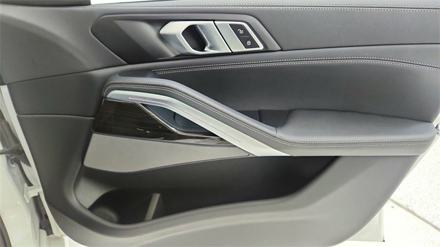 2023 BMW X6 xDrive40i AWD