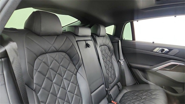2023 BMW X6 xDrive40i AWD
