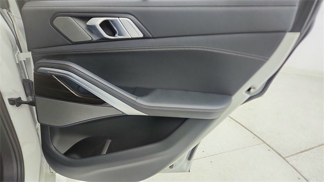 2023 BMW X6 xDrive40i AWD