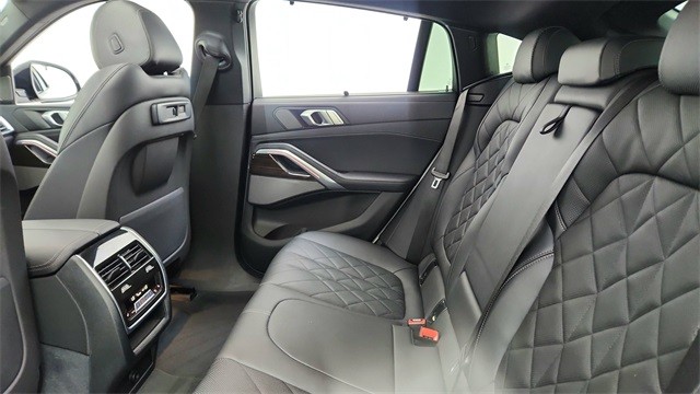 2023 BMW X6 xDrive40i AWD