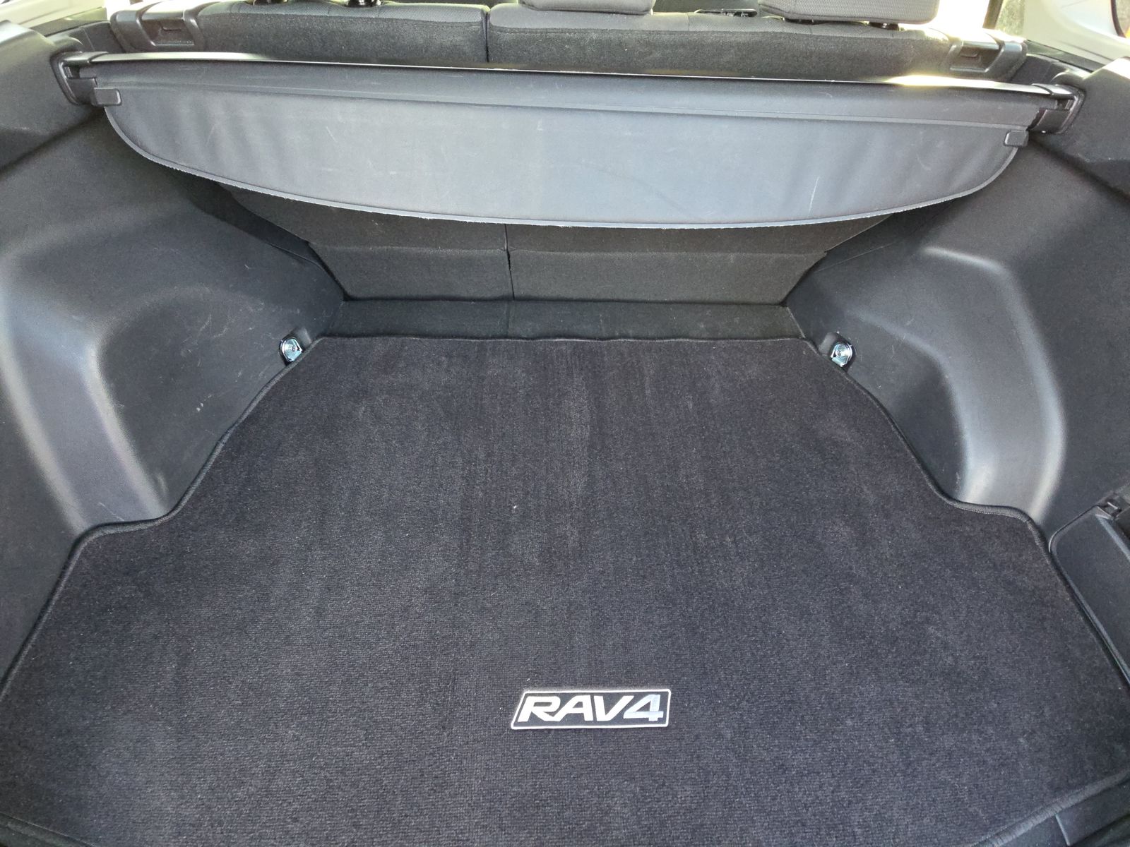 2024 Toyota RAV4 XLE AWD