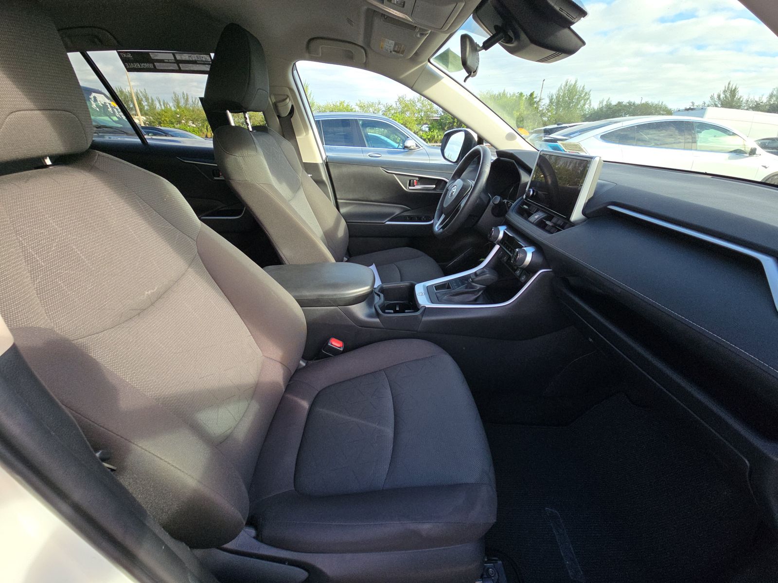 2024 Toyota RAV4 XLE AWD