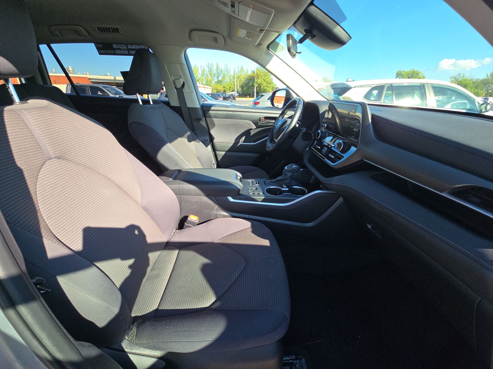 2024 Toyota Highlander LE AWD