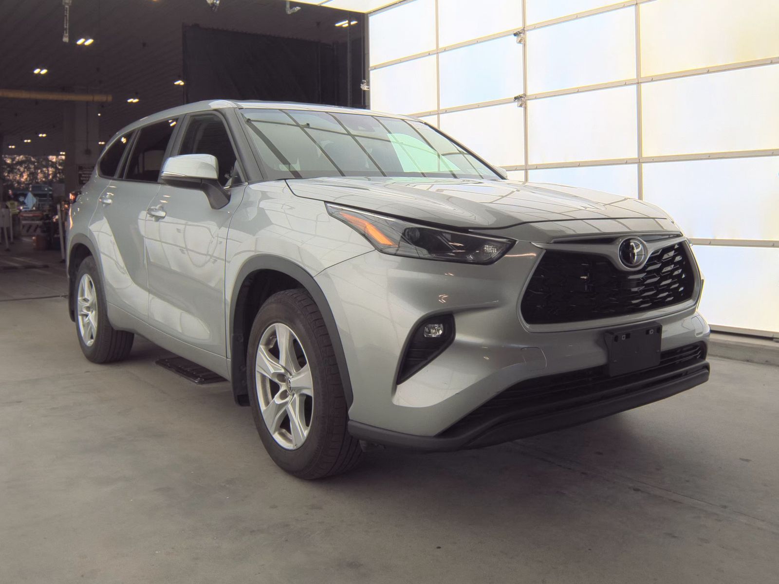 2024 Toyota Highlander LE AWD