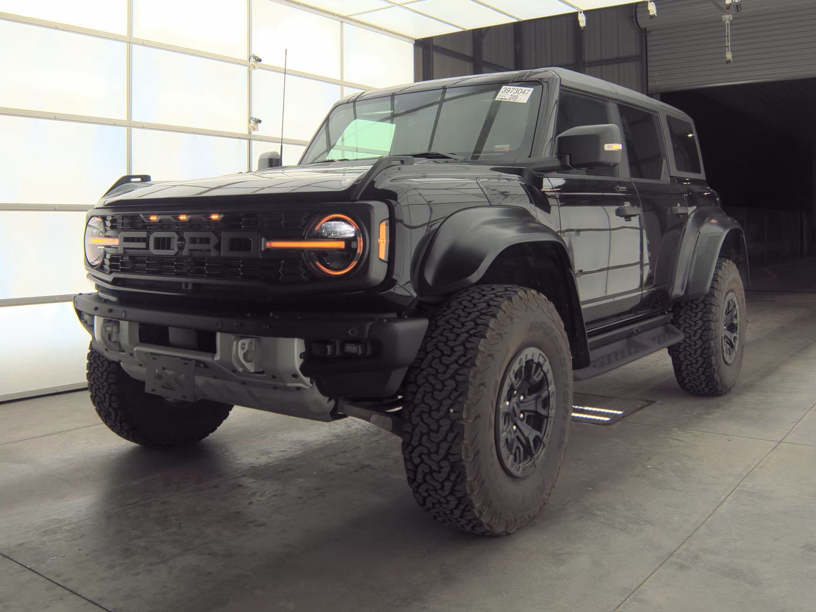 2023 Ford Bronco 4-Door Raptor's photo