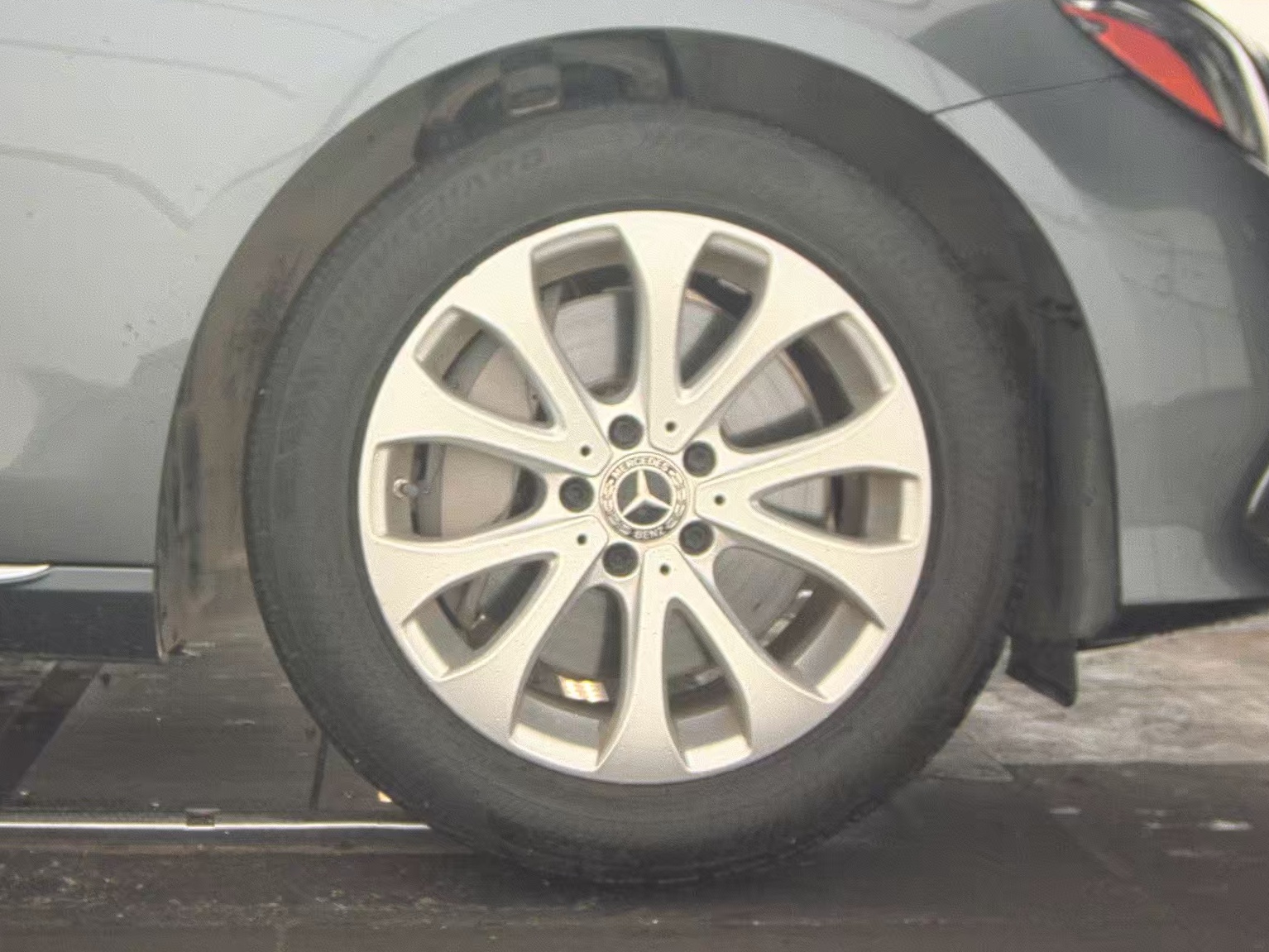 2017 Mercedes-Benz E-Class E 300 Luxury RWD