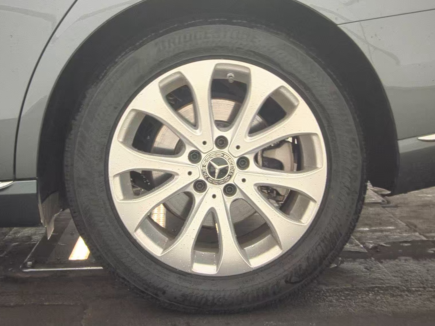 2017 Mercedes-Benz E-Class E 300 Luxury RWD