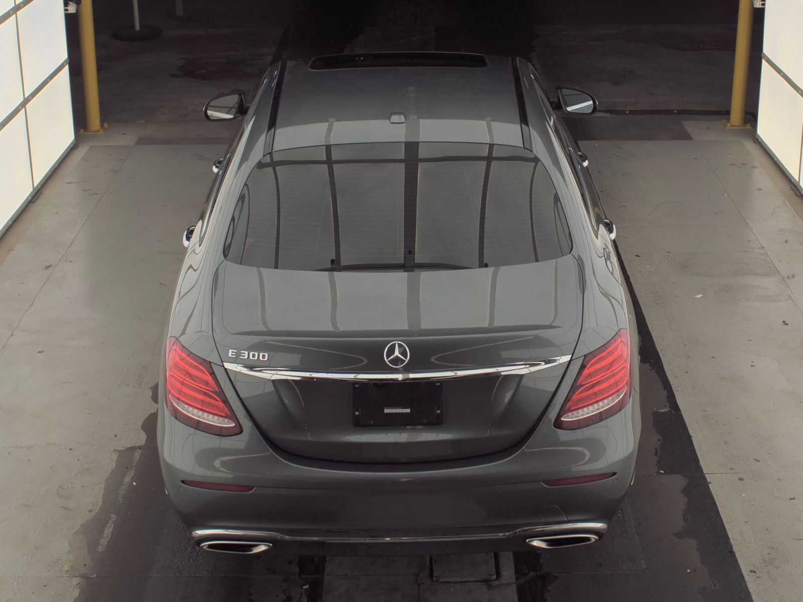 2017 Mercedes-Benz E-Class E 300 Luxury RWD