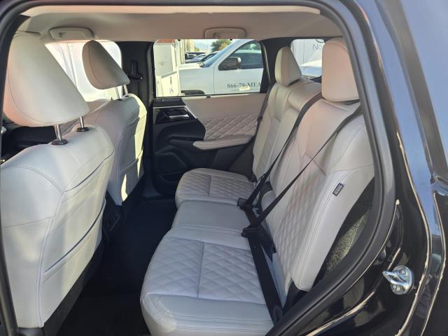 2024 Mitsubishi Outlander SEL FWD