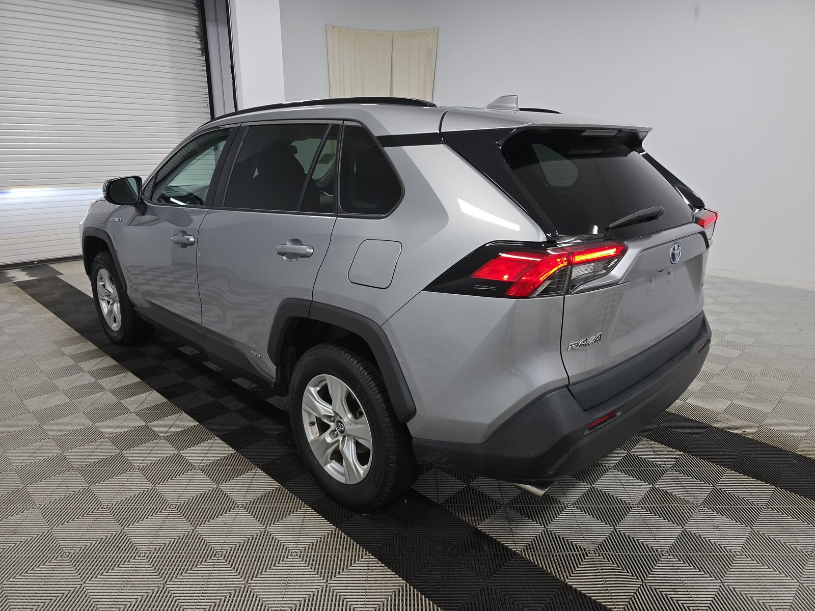 2020 Toyota RAV4 Hybrid XLE AWD