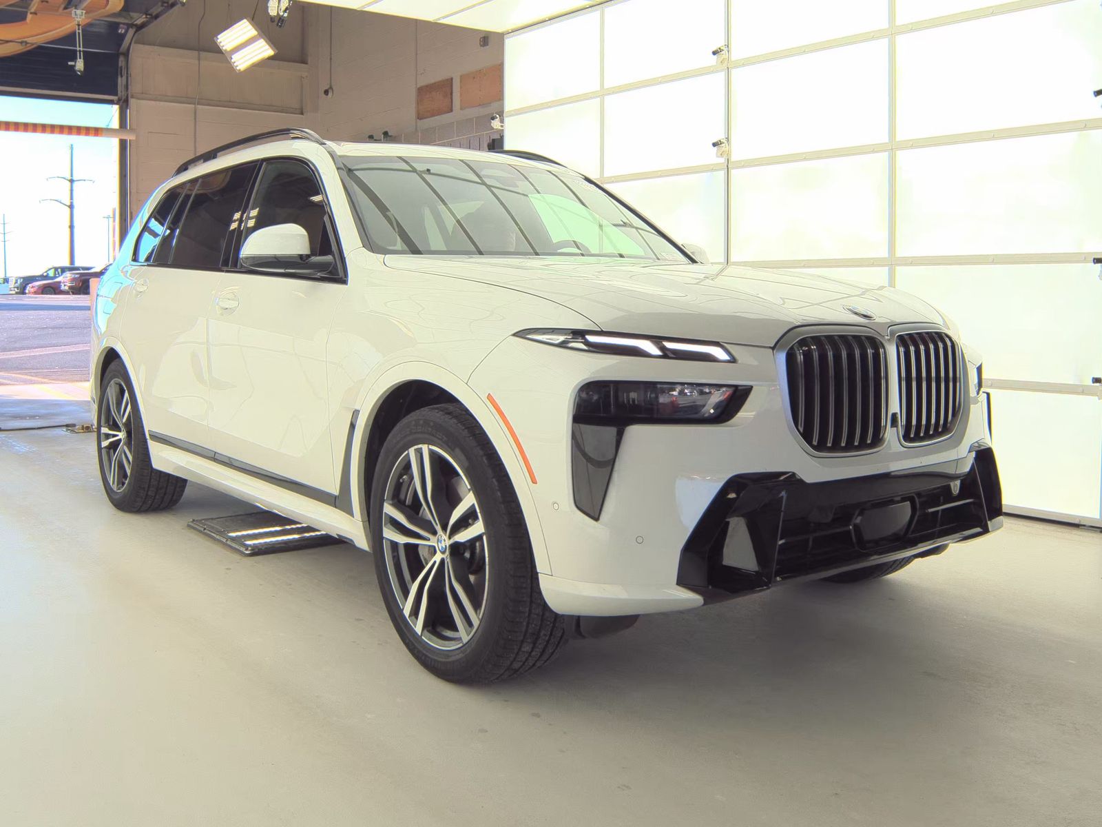 2023 BMW X7 xDrive40i AWD