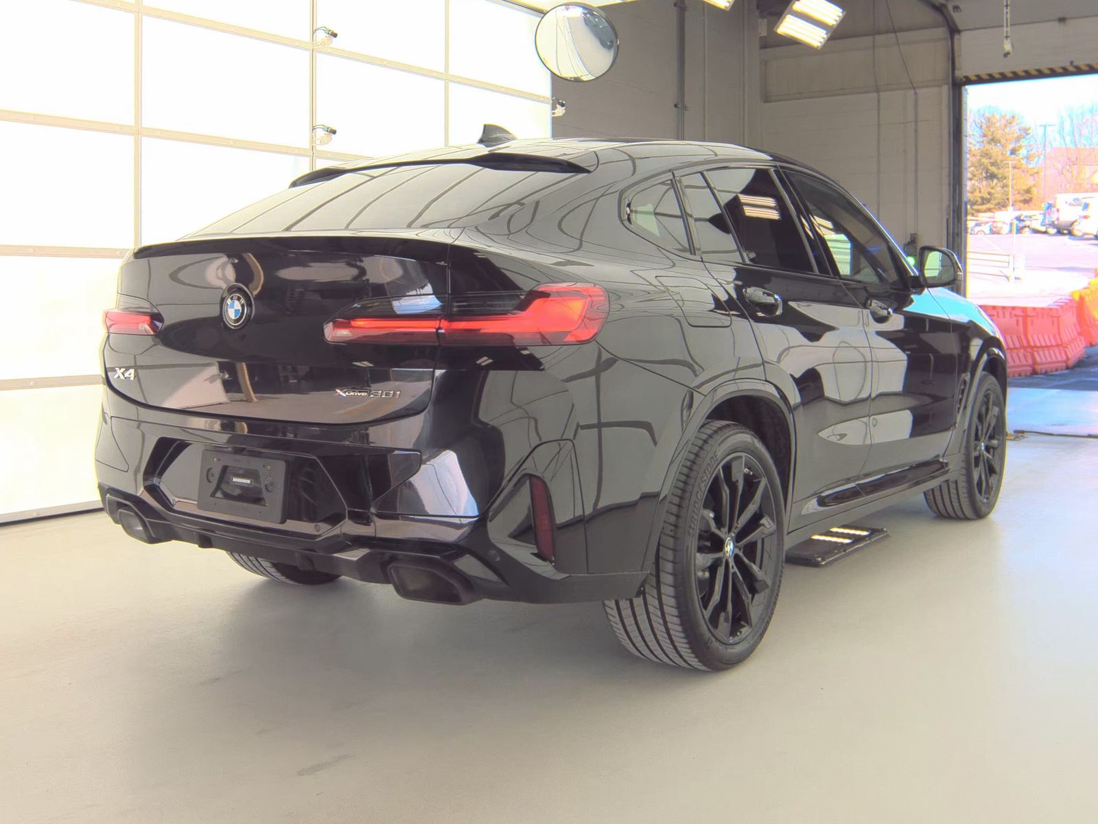 2023 BMW X4 xDrive30i AWD