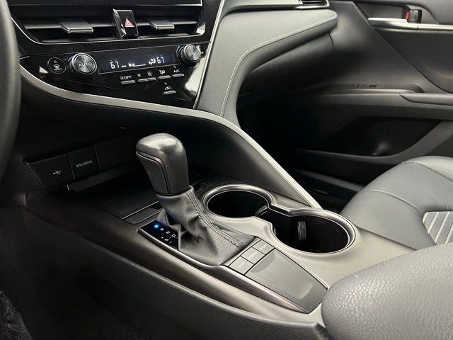 2024 Toyota Camry SE FWD