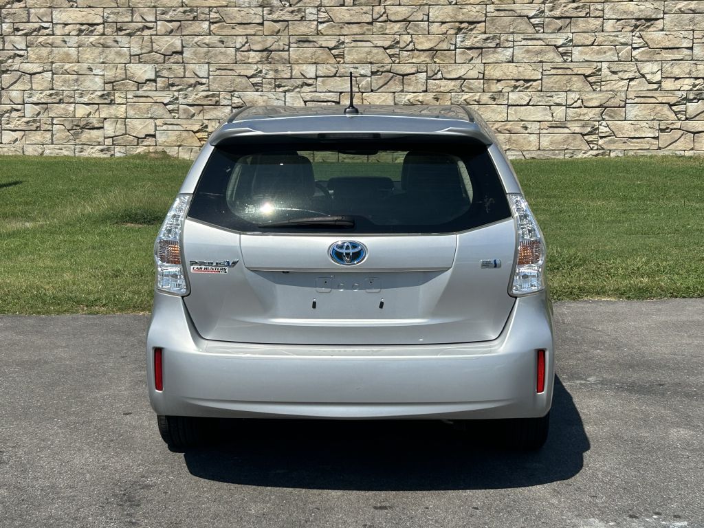 2014 Toyota Prius v Five FWD