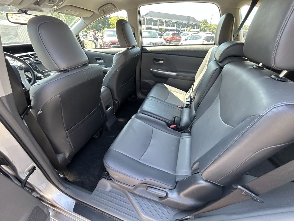 2014 Toyota Prius v Five FWD