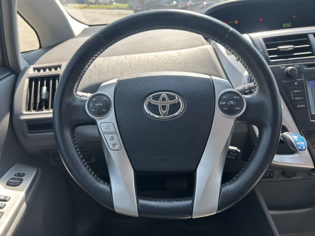 2014 Toyota Prius v Five FWD