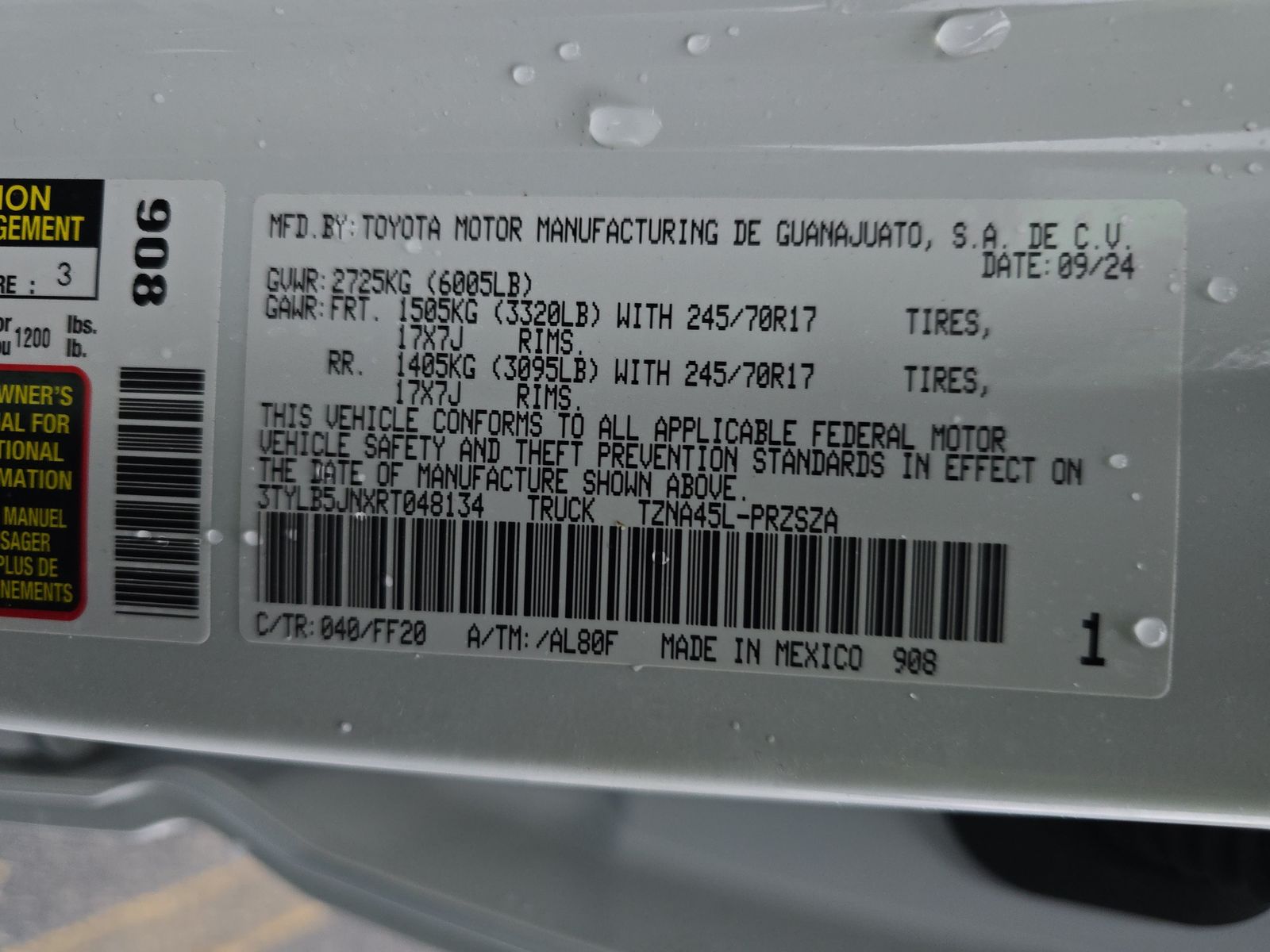 2024 Toyota Tacoma SR5 AWD