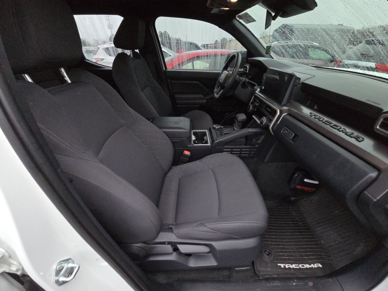 2024 Toyota Tacoma SR5 AWD