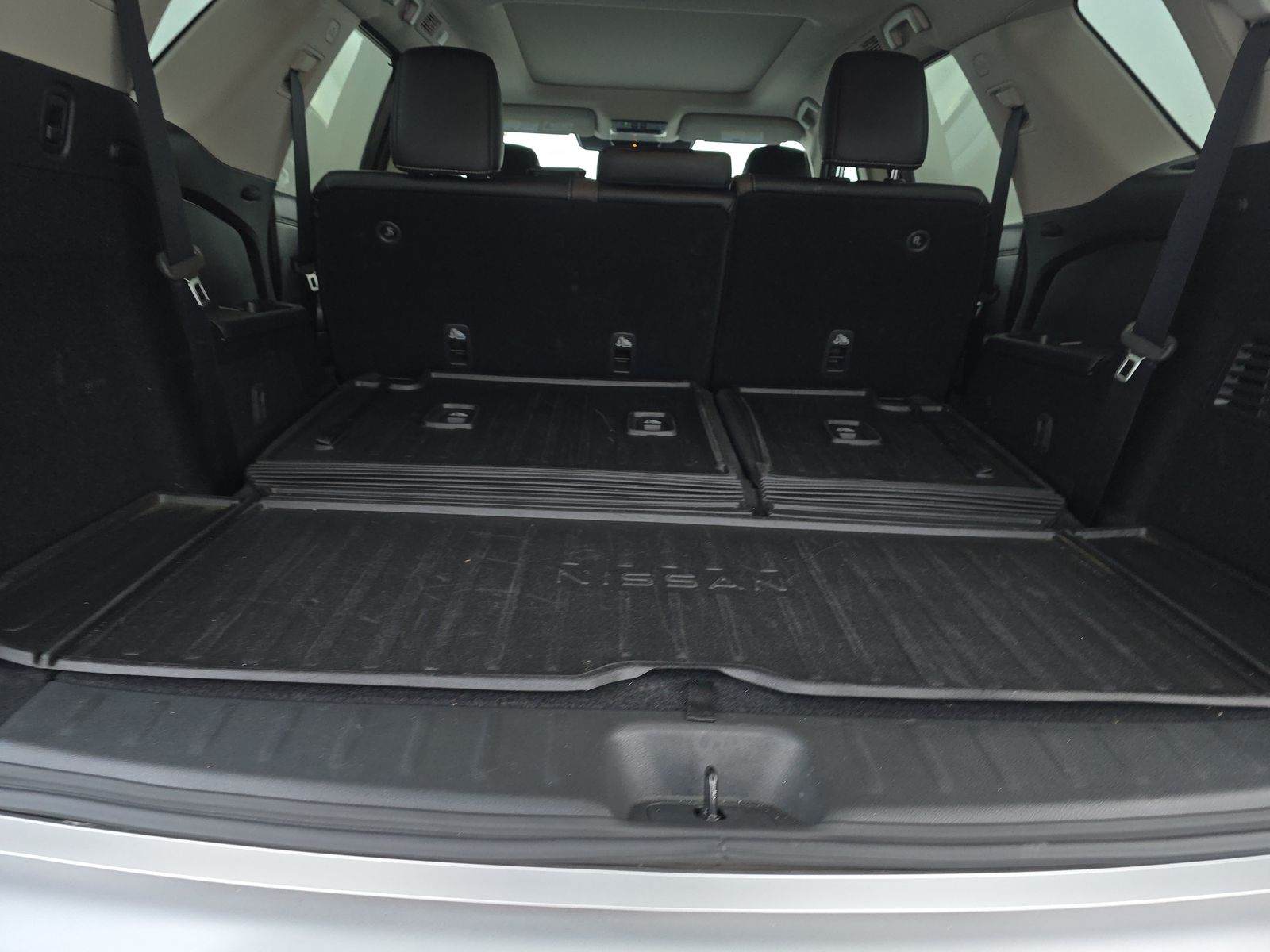 2024 Nissan Pathfinder Platinum FWD