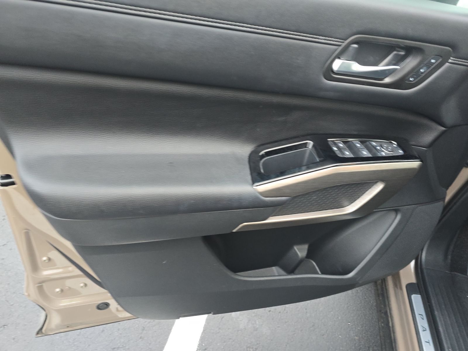 2024 Nissan Pathfinder Platinum FWD