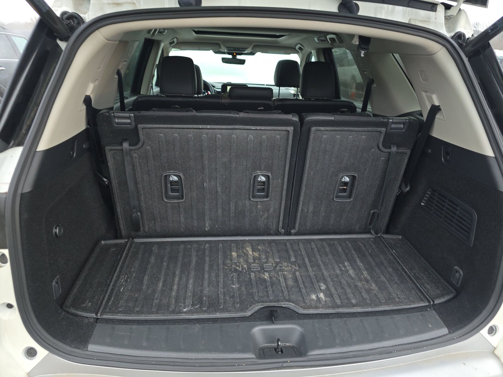 2024 Nissan Pathfinder Platinum FWD