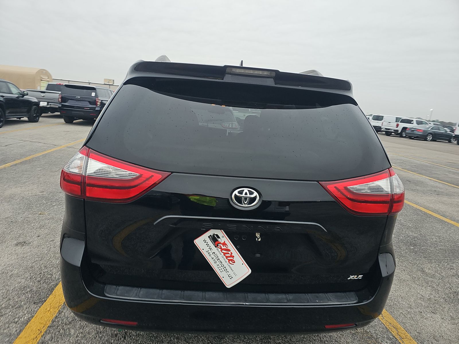 2020 Toyota Sienna XLE FWD