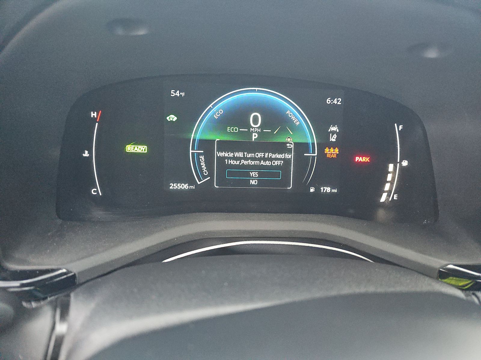 2025 Toyota Camry SE FWD