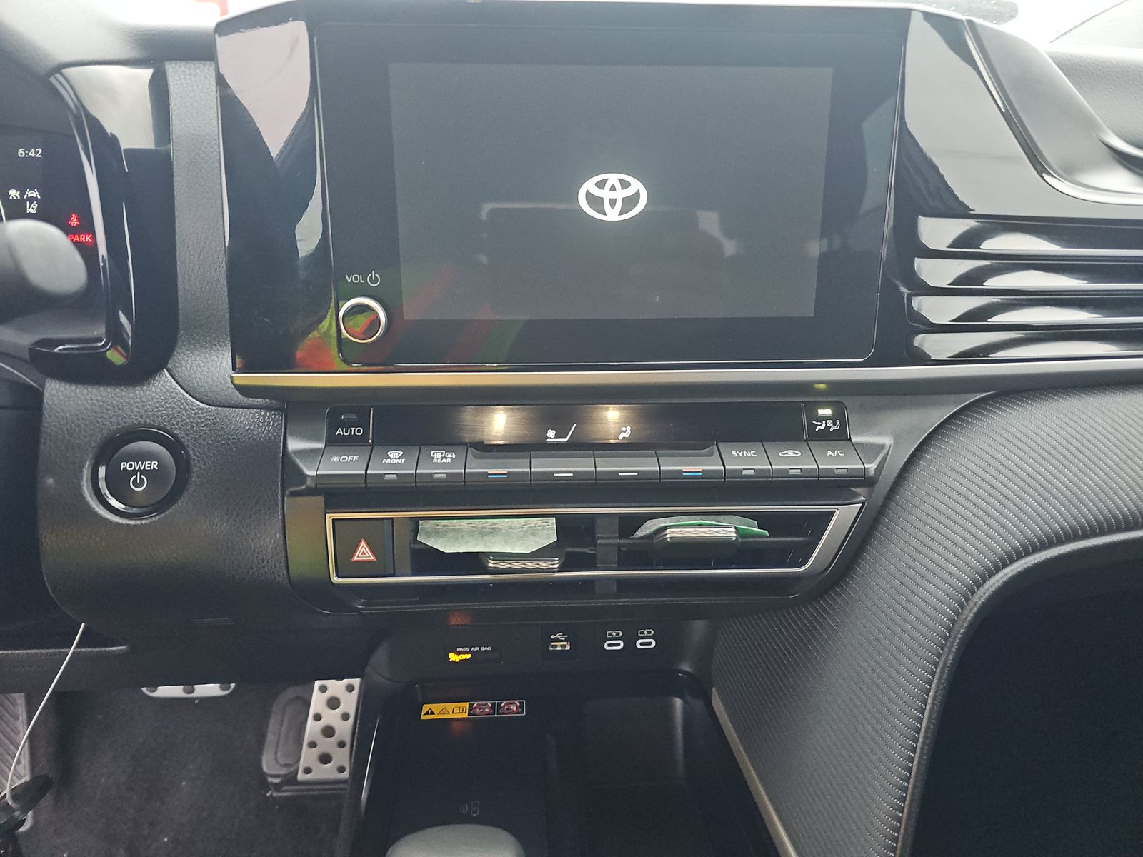 2025 Toyota Camry SE FWD