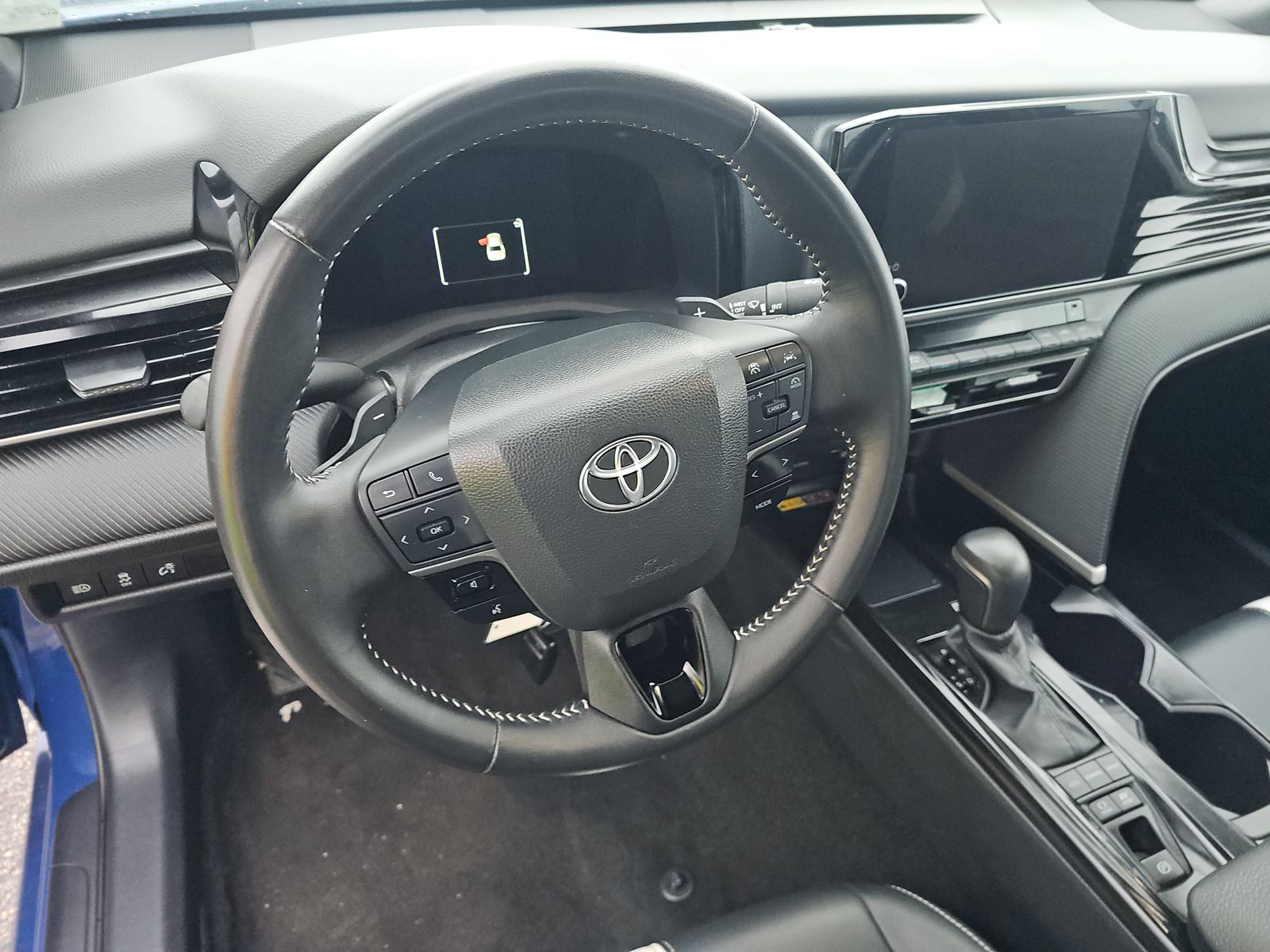 2025 Toyota Camry SE FWD